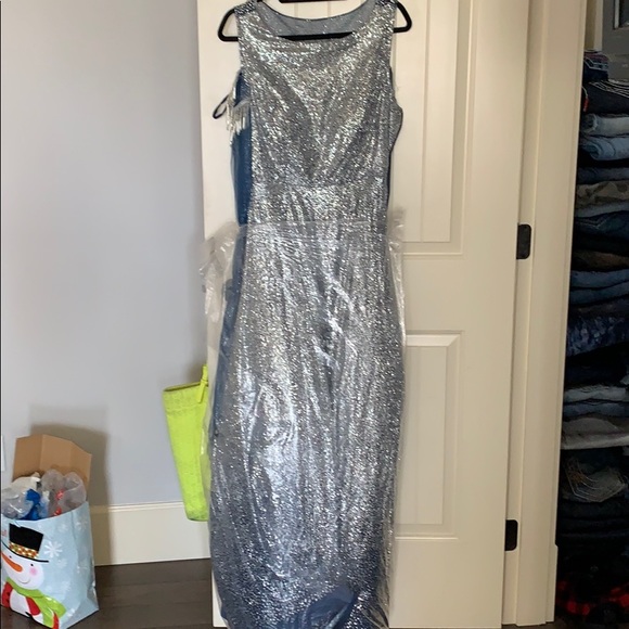Sparkling navy and silver gown - Picture 2 of 4
